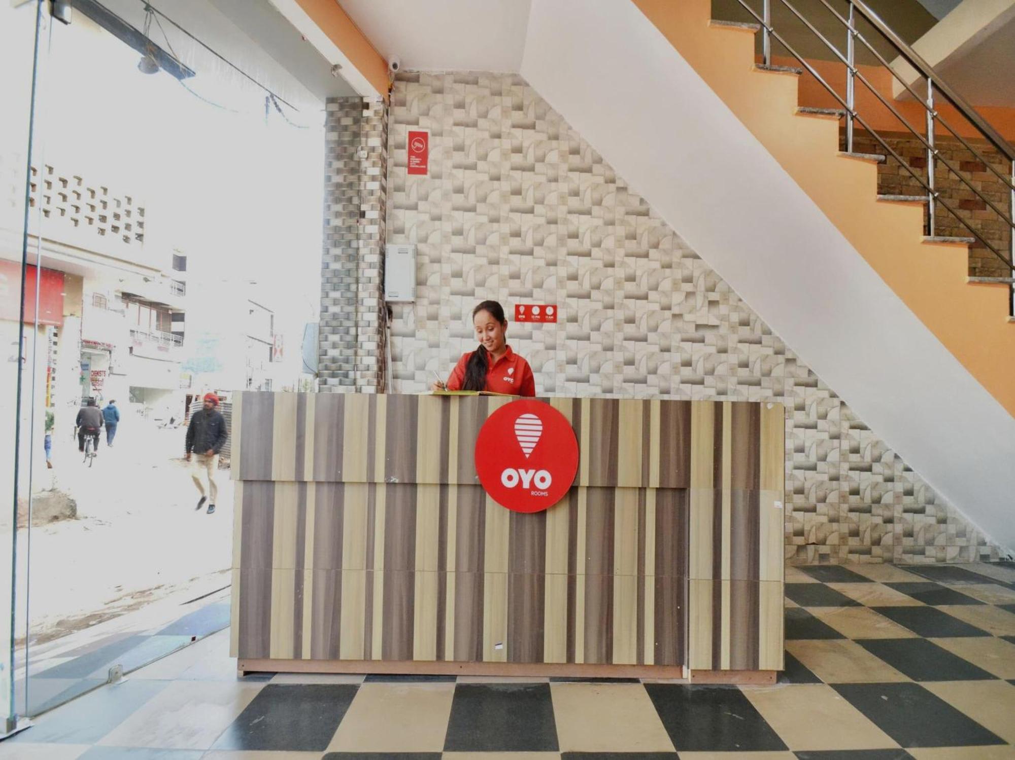 Hotel O Galaxy Nayagaon Экстерьер фото
