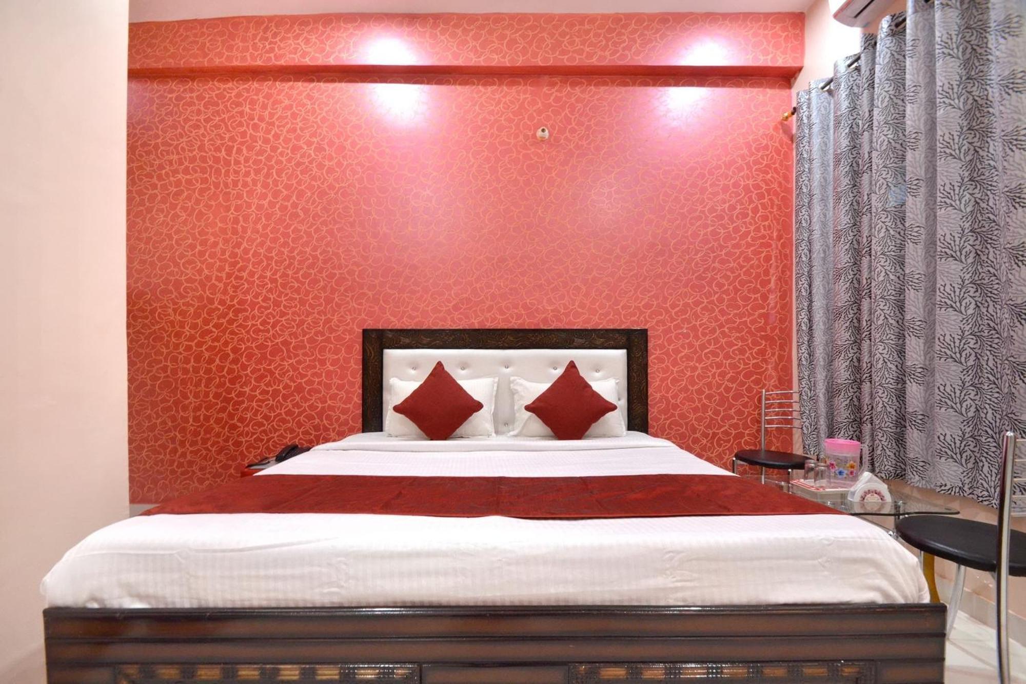 Hotel O Galaxy Nayagaon Экстерьер фото