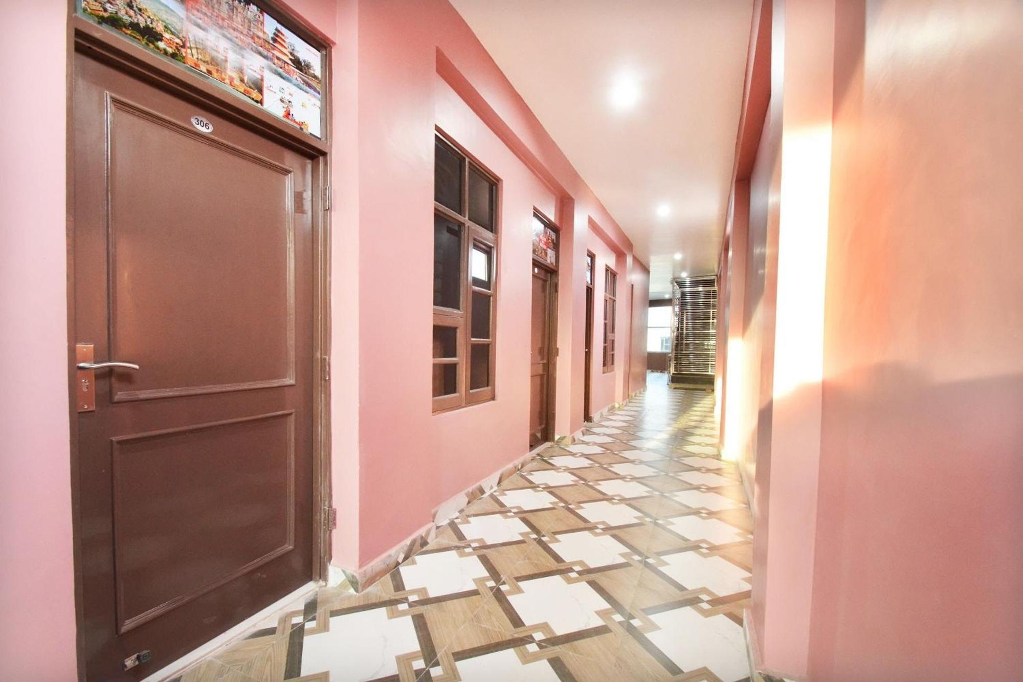 Hotel O Galaxy Nayagaon Экстерьер фото